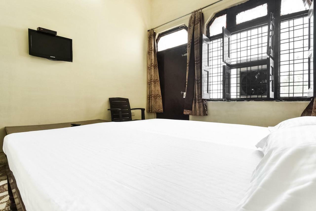 Hotel Lalit Palace Babina Εξωτερικό φωτογραφία