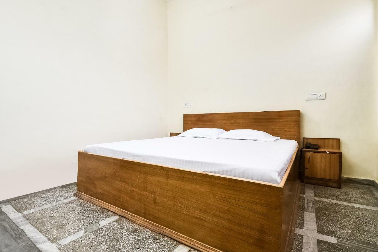 Hotel Lalit Palace Babina Εξωτερικό φωτογραφία