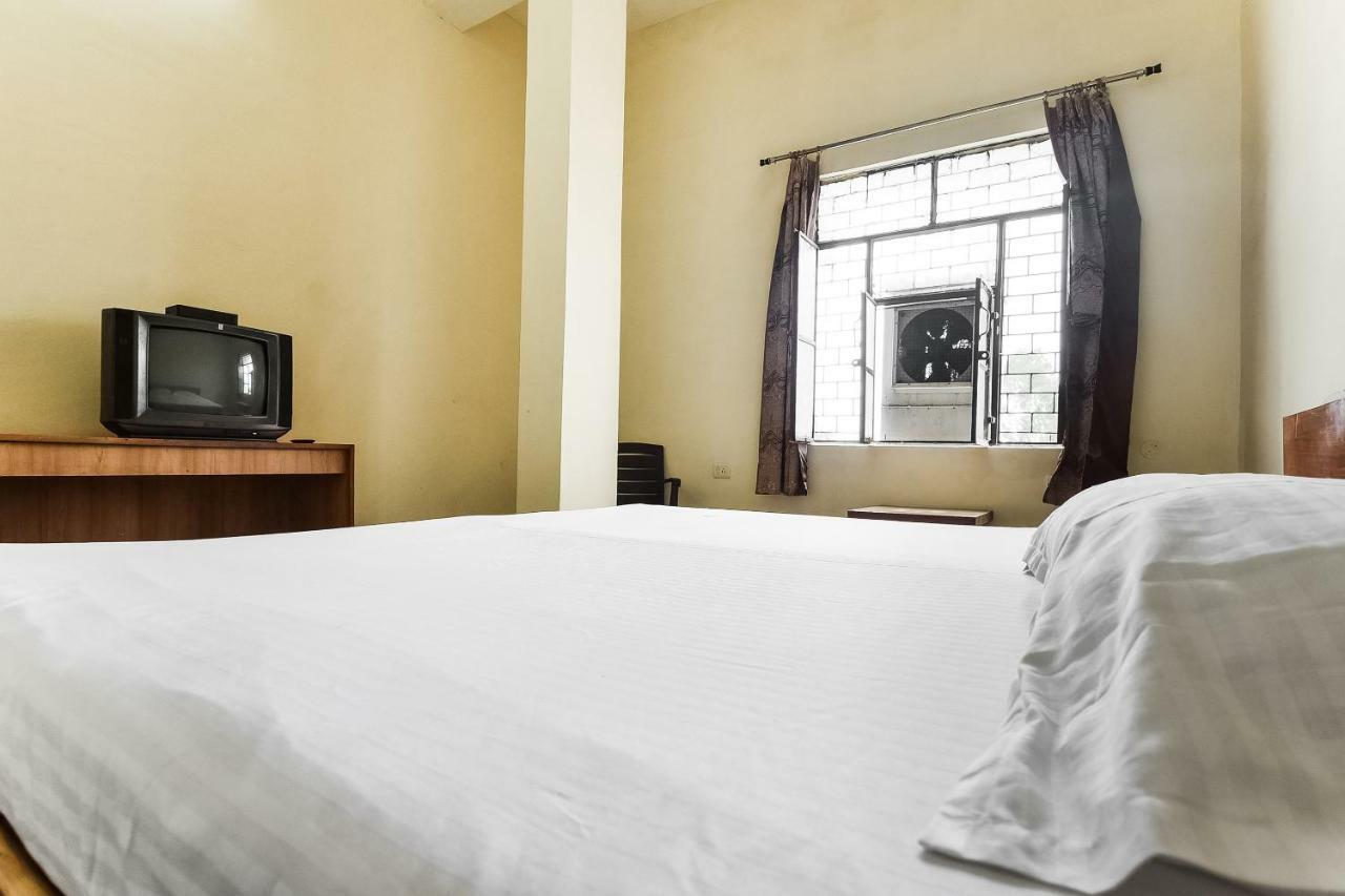 Hotel Lalit Palace Babina Εξωτερικό φωτογραφία