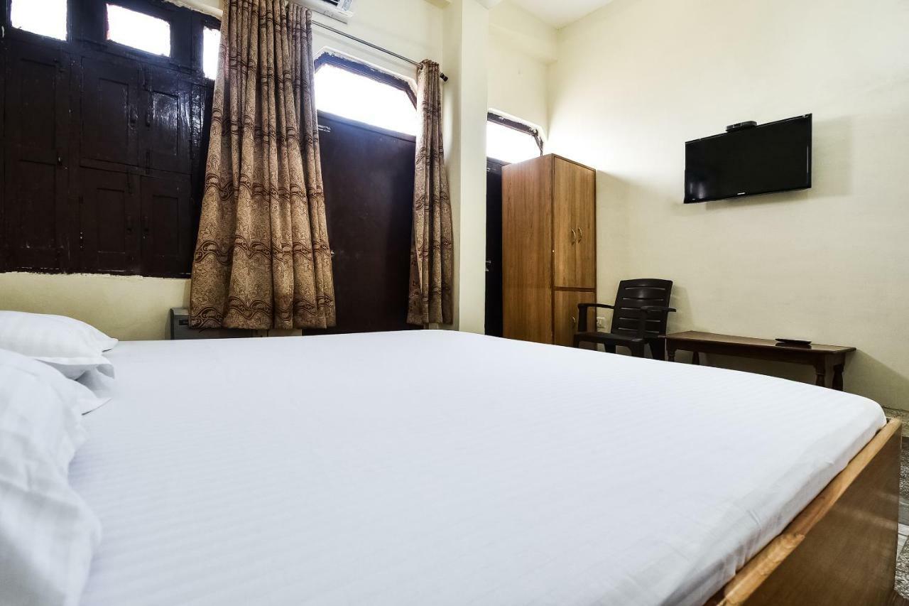 Hotel Lalit Palace Babina Εξωτερικό φωτογραφία