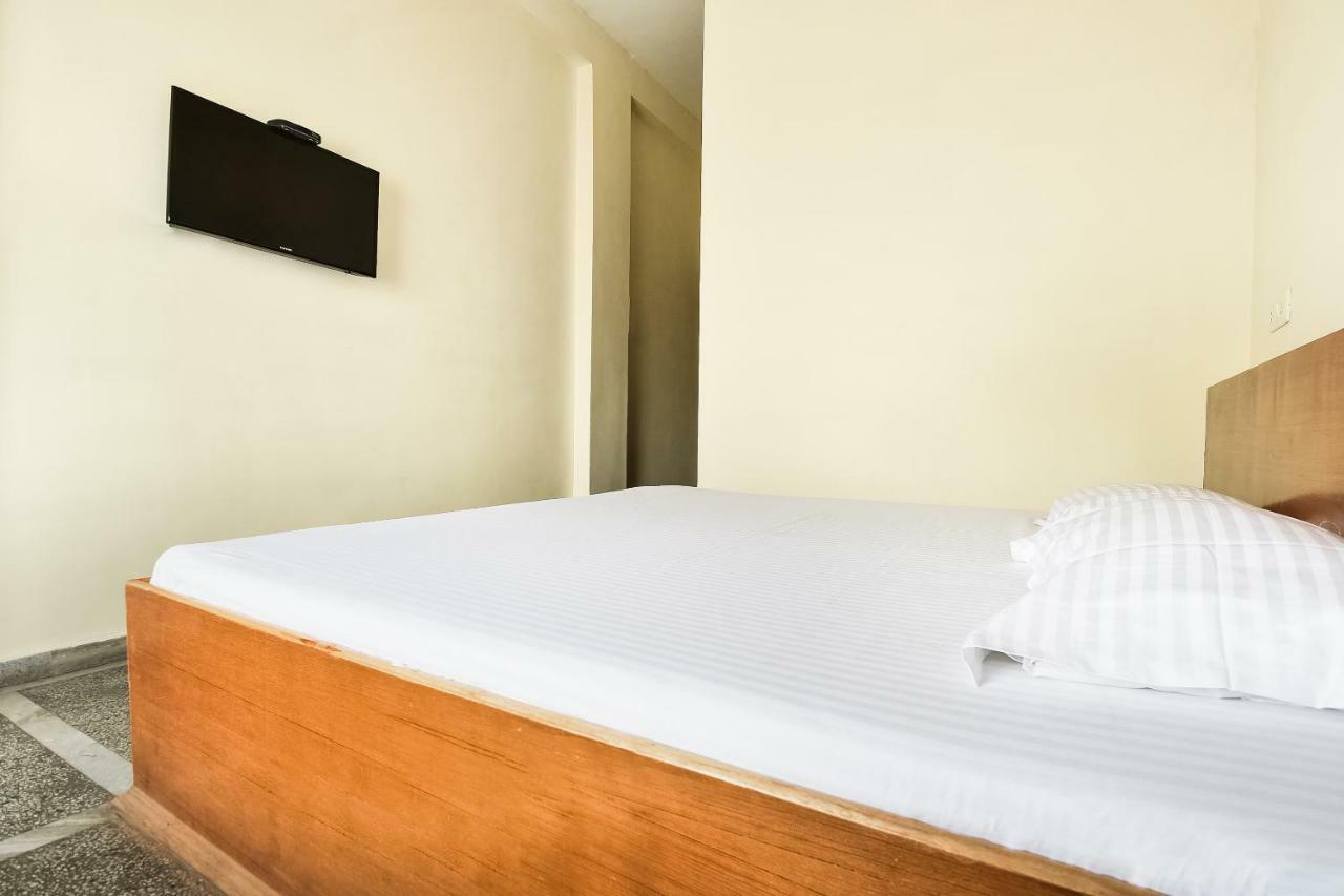 Hotel Lalit Palace Babina Εξωτερικό φωτογραφία