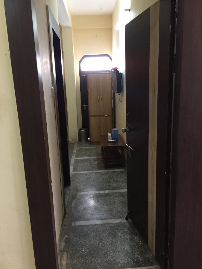 Hotel Lalit Palace Babina Εξωτερικό φωτογραφία