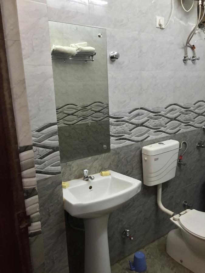 Hotel Lalit Palace Babina Εξωτερικό φωτογραφία